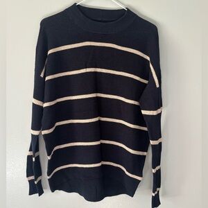 American Eagle Navy/cream Jegging Fit Sweater Small. Striped.